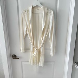 Intimisimi silk and lace robe